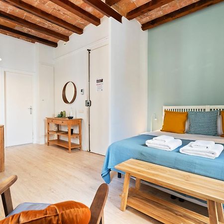 Lodging Apartments Beach Studio 11 Барселона Екстер'єр фото
